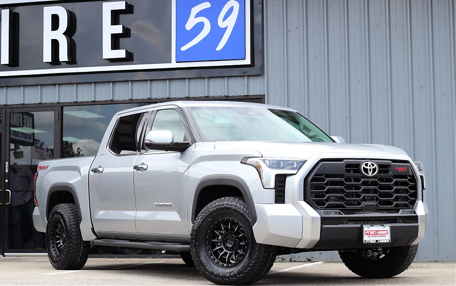 ДИСК АВТОМОБИЛЬНЫЙ АЛЮМИНИЕВЫЙ ЛИТОЙ  KMC CARNAGE (Реплика) 17х9 ET-0 6X139.7 ЦО-110,1