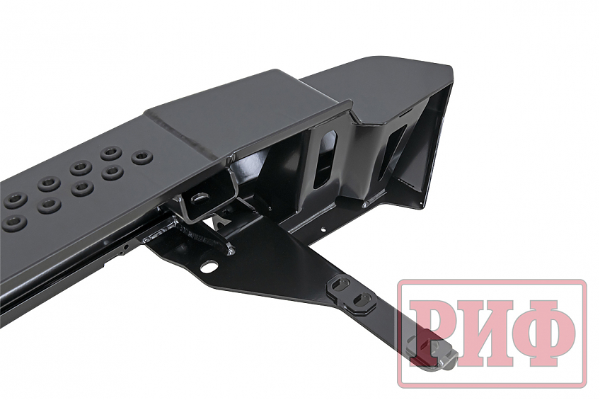 Бампер РИФ силовой задний Toyota Land Cruiser 200 2012-2015 с квадратом под фаркоп и фонарями, стандарт