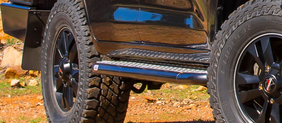 Пороги силовые ARB для Toyota Land Cruiser 200 с 2007 до 9/ 2015 года Пороги силовые ARB для Toyota Land Cruiser 200 с 2007 до 9/ 2015 года