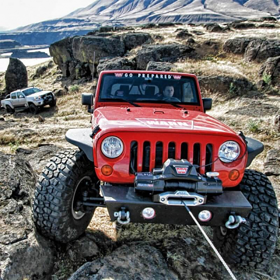 Лебедка  автомобильная электрическая Warn ZEON 12-S синтетический трос