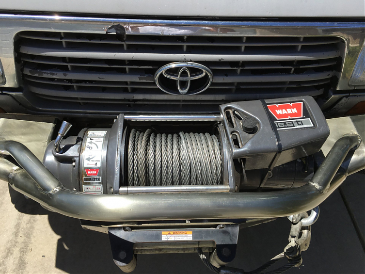 Лебедка автомобильная электрическая для тяжелого внедорожника Warn 16.5Ti  12V