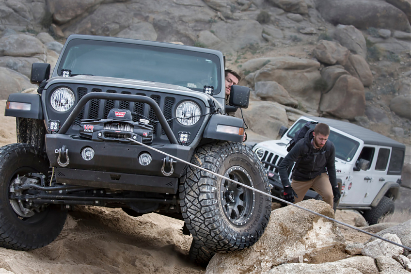 Лебедка автомобильная электрическая WARN VR EVO 10-S синтетический трос