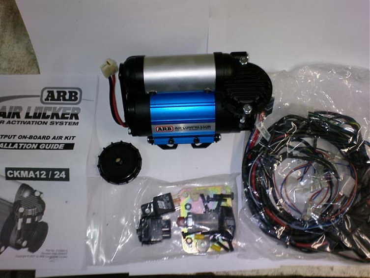 Автомобильный портативный компрессор ARB CKMA12