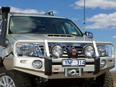 Бампер передний силовой Deluxe Toyota Hilux Vigo ( 2011 - 2015 )