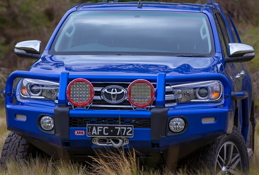 Бампер передний силовой ARB SUMMIT W/BAR для Toyota Hilux Revo с 2015 года