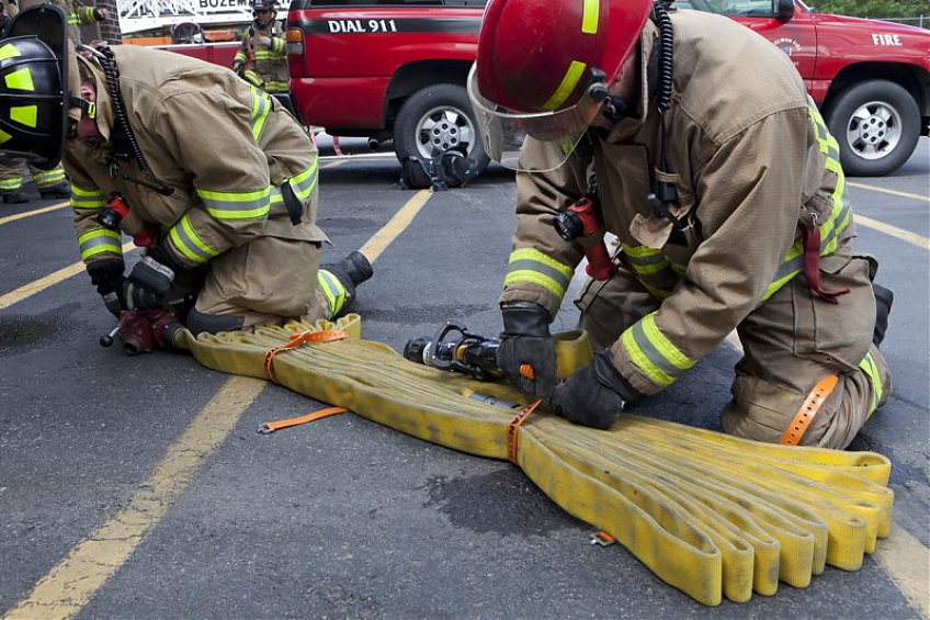 Ремень крепёжный TitanStraps Industrial оранжевый L = 64 см (Dmax = 18 см, Dmin = 5,5 см)