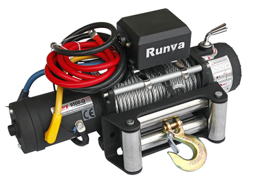 Лебедка автомобильная электрическая 12V Runva 9500 lbs (4350 кг) Спорт