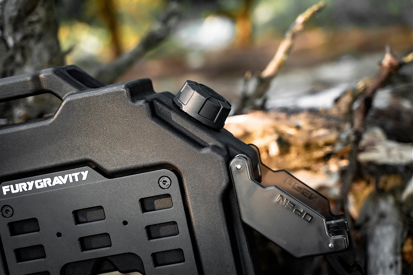 Крепление канистр к задней двери с 2 канистрами FURY для Jeep Wrangler JL