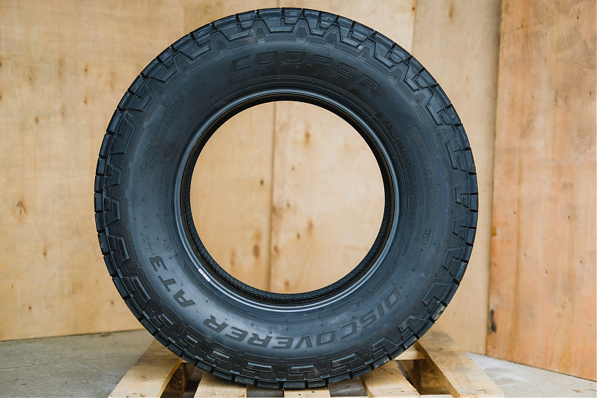 Всесезонная автомобильная шина Cooper Discoverer AT3 LT 265/70 R17 121/118 S