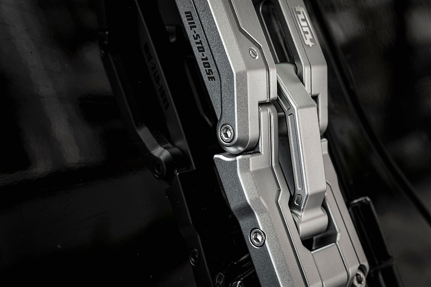 Подножка на дверь FURY для Jeep Wrangler JL (Чёрная)