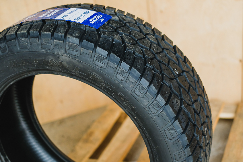 Шина всесезонная Cooper Zeon LTZ Pro 285/50 R20 116S
