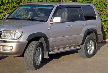 Расширители колесных арок Toyota LC 100 1998-2007 (RTLC1-002300,RTLC1-002302)