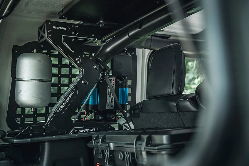 Интегрированная экспедиционная полка с функцией туристического стола Fury в багажник для оборудования и такелажа для Jeep Wrangler JL