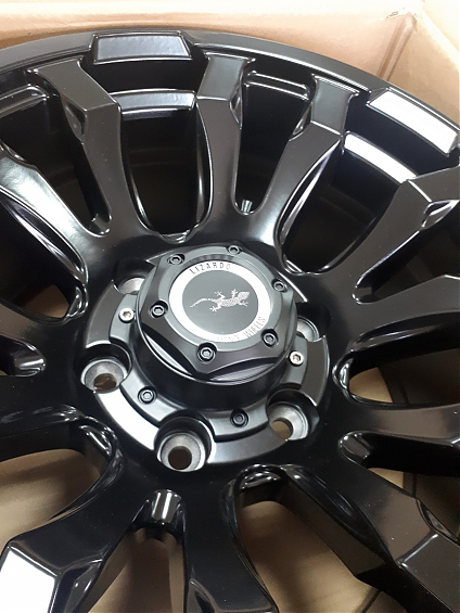 Диск колесный для внедорожника LIZARDO XH691 8.5X16/6X139.7 D106.1 ET0 CB