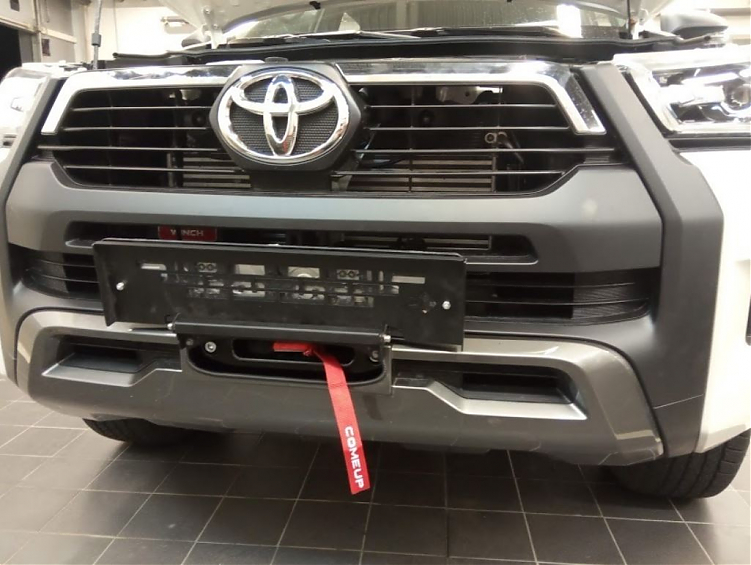 Установочный комплект для лебёдки в штатный бампер Toyota Hilux 2020- (рестайлинг)