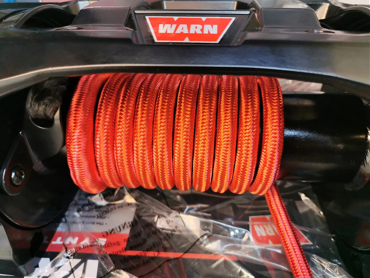 Лебедка автомобильная электрическая WARN VR EVO 12-S Off-Roader синтетический трос