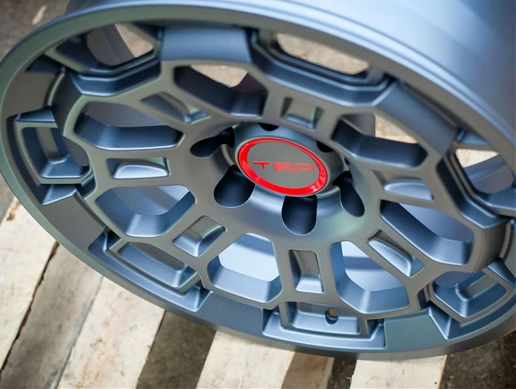 ДИСК АВТОМОБИЛЬНЫЙ АЛЮМИНИЕВЫЙ ЛИТОЙ TRD PRO R20Х9 6X139.7 ET+15 Серый