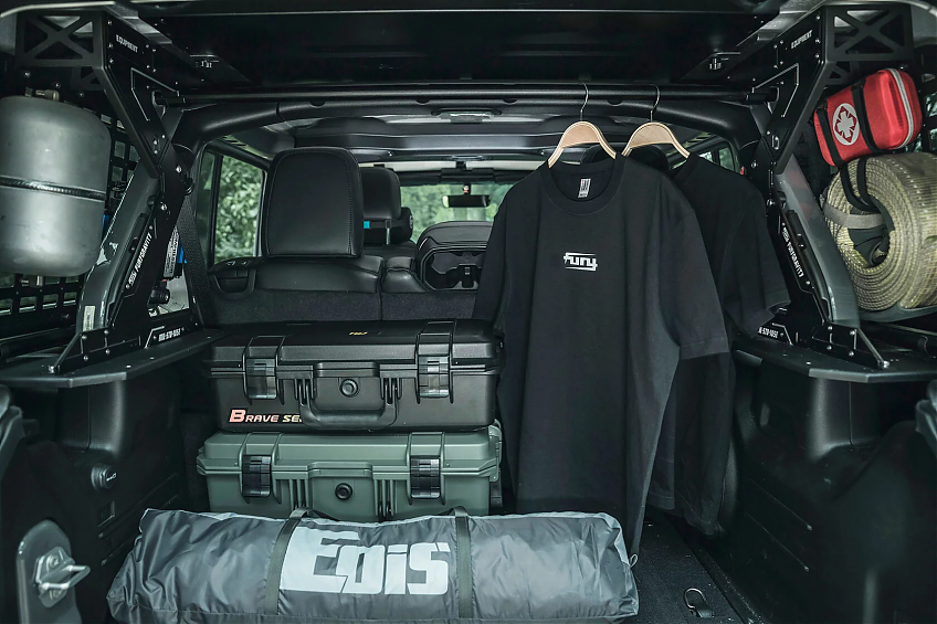 Интегрированная экспедиционная полка с функцией туристического стола Fury в багажник для оборудования и такелажа для Jeep Wrangler JL