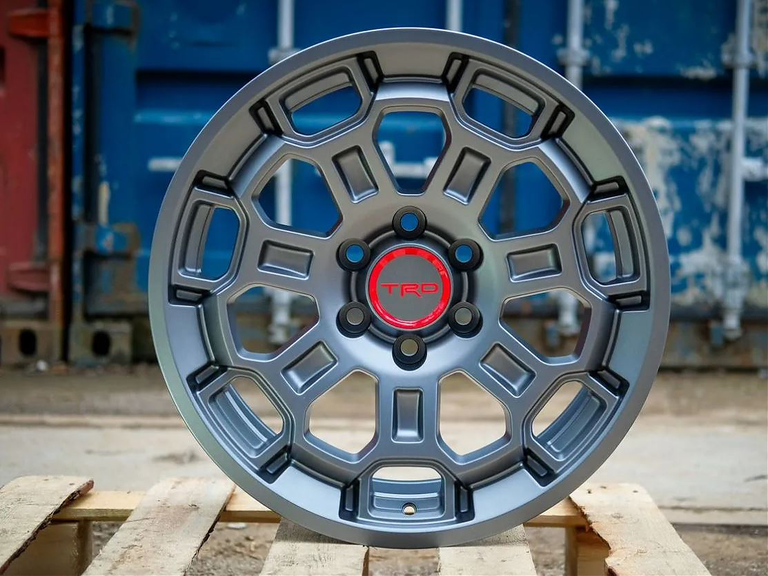 ДИСК АВТОМОБИЛЬНЫЙ АЛЮМИНИЕВЫЙ ЛИТОЙ TRD PRO R20Х9 6X139.7 ET+15 Серый