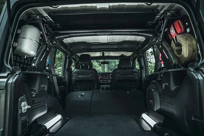 Интегрированная экспедиционная полка с функцией туристического стола Fury в багажник для оборудования и такелажа для Jeep Wrangler JL