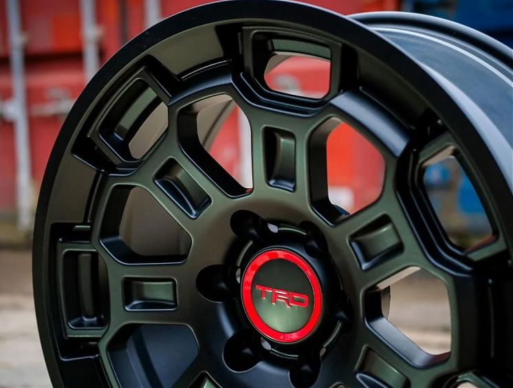 ДИСК АВТОМОБИЛЬНЫЙ АЛЮМИНИЕВЫЙ ЛИТОЙ TRD PRO R20Х9 6X139.7 ET+15 Черный