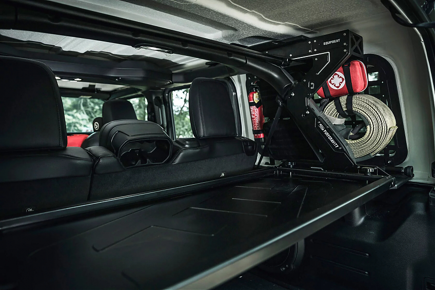 Интегрированная экспедиционная полка с функцией туристического стола Fury в багажник для оборудования и такелажа для Jeep Wrangler JL