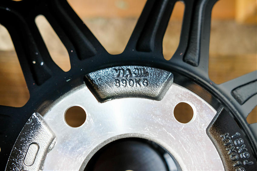 ДИСК АВТОМОБИЛЬНЫЙ АЛЮМИНИЕВЫЙ ЛИТОЙ FUEL (Реплика) 17х9 ET-0 5X127 ЦО-71.6