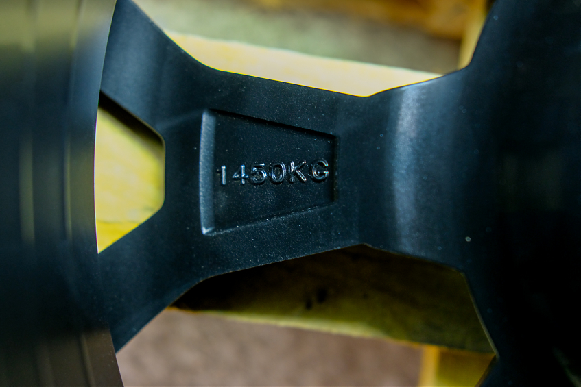 ДИСК АВТОМОБИЛЬНЫЙ АЛЮМИНИЕВЫЙ ЛИТОЙ Fuel Zephyr (РЕПЛИКА) R20Х9 ET+18 5X139.7 \ 5X150 ЦО-110.1 Черный матовый