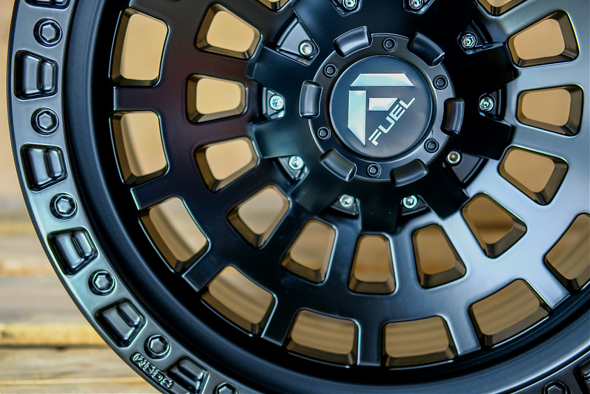 ДИСК АВТОМОБИЛЬНЫЙ АЛЮМИНИЕВЫЙ ЛИТОЙ Fuel Zephyr (РЕПЛИКА) R18Х8.5 ET+18 5x150 \ 5x139.7 двойная разболтовка ЦО-110.1 Черный матовый