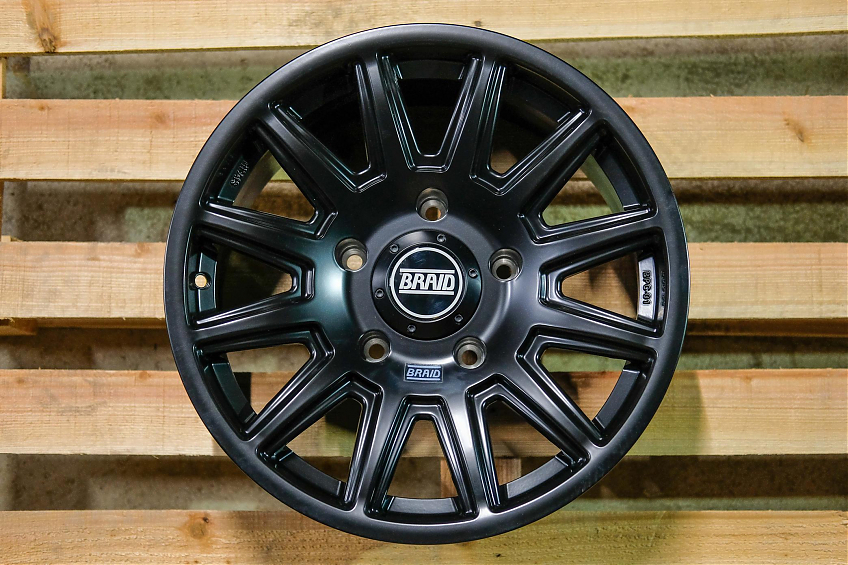 ДИСК АВТОМОБИЛЬНЫЙ АЛЮМИНИЕВЫЙ ЛИТОЙ BRAID BPC-01 (Реплика) 17Х9 ET-0 6X139.7