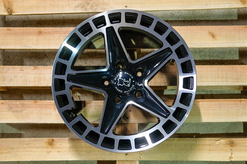 ДИСК АВТОМОБИЛЬНЫЙ АЛЮМИНИЕВЫЙ ЛИТОЙ BLACK RHINO STAR полированный (Реплика) R17х9 5x127 ET-0 ЦО 71.6