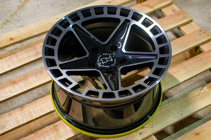 ДИСК АВТОМОБИЛЬНЫЙ АЛЮМИНИЕВЫЙ ЛИТОЙ BLACK RHINO STAR полированный (Реплика) R17х9 5x127 ET-0 ЦО 71.6