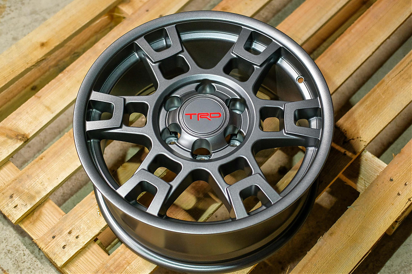 ДИСК АВТОМОБИЛЬНЫЙ АЛЮМИНИЕВЫЙ ЛИТОЙ TOYOTA TRD PTR20-35110-GR (Реплика) R18х8 ET+20 6X139.7 ЦО-106.1
