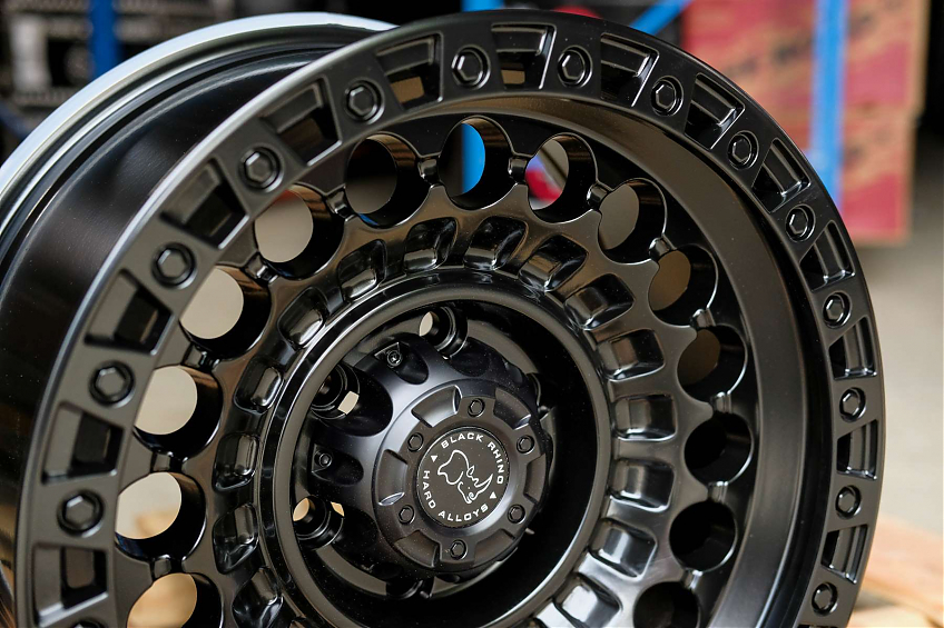 ДИСК АВТОМОБИЛЬНЫЙ АЛЮМИНИЕВЫЙ ЛИТОЙ BLACK RHINO SENTINEL Черный матовый (Реплика) 17х9 ET-0 6X139.7 ЦО-110,1