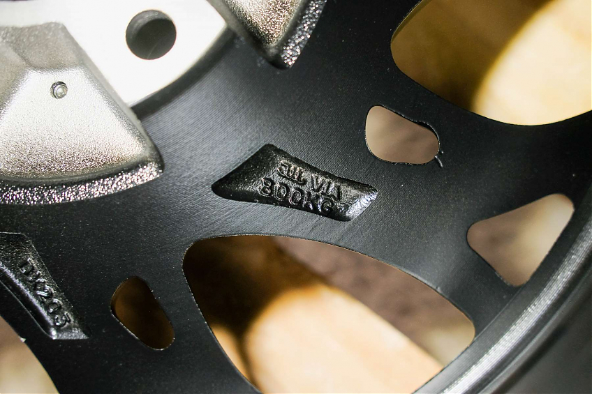 ДИСК АВТОМОБИЛЬНЫЙ АЛЮМИНИЕВЫЙ ЛИТОЙ FUEL RUNNER В841 (Реплика) 17х9 ET-0 5X127 ЦО-71.6