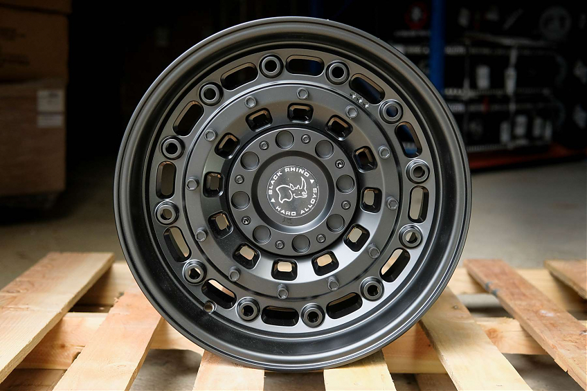ДИСК АВТОМОБИЛЬНЫЙ АЛЮМИНИЕВЫЙ ЛИТОЙ BLACK RHINO ARSENAL (Реплика) 17х9 ET-0 6X139.7 6X135 ЦО-106