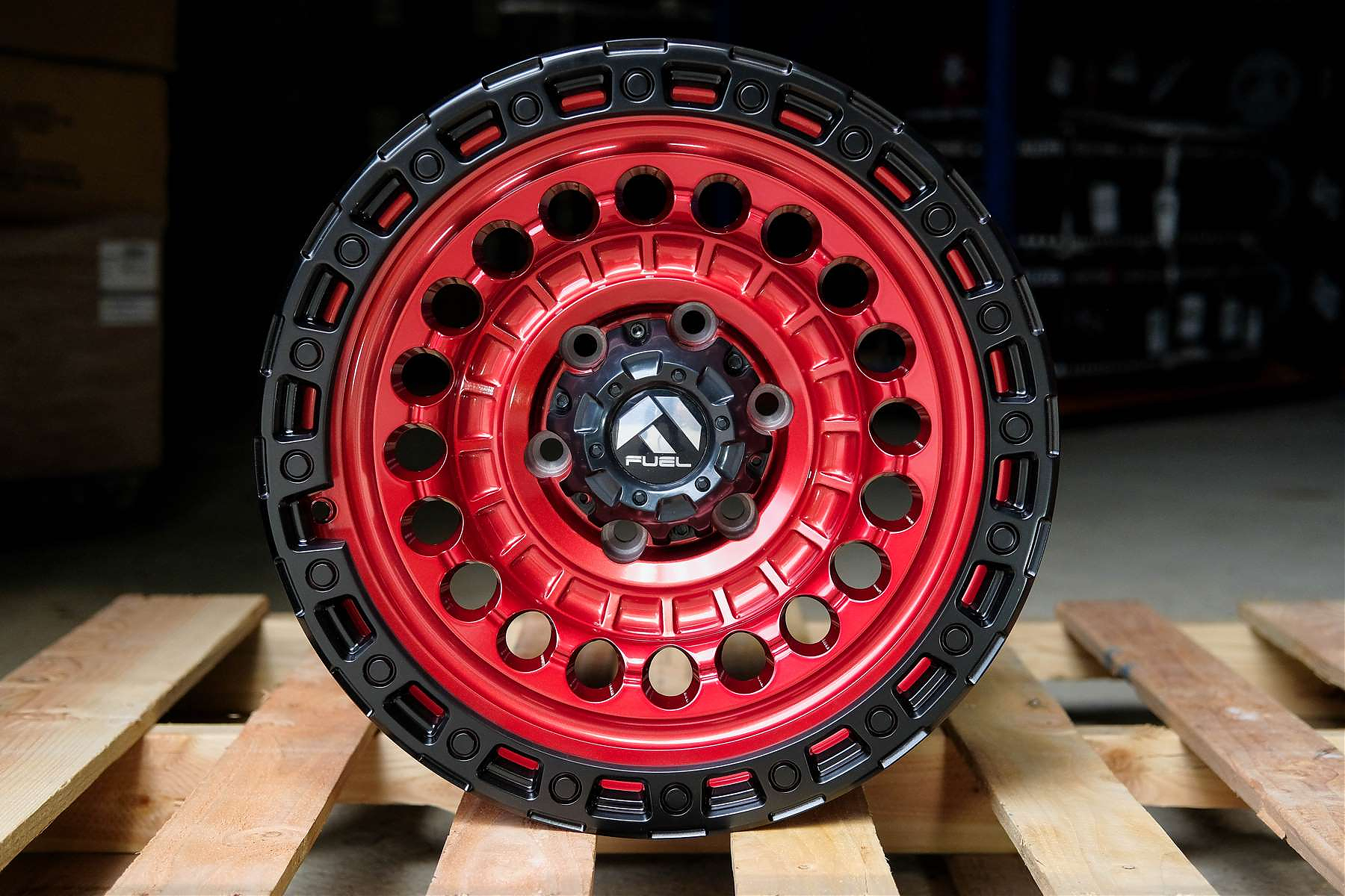 ДИСК АВТОМОБИЛЬНЫЙ АЛЮМИНИЕВЫЙ ЛИТОЙ BLACK RHINO SENTINEL Красный + Черный (Реплика) 17х9 ET-0 6X139.7 ЦО-110,1