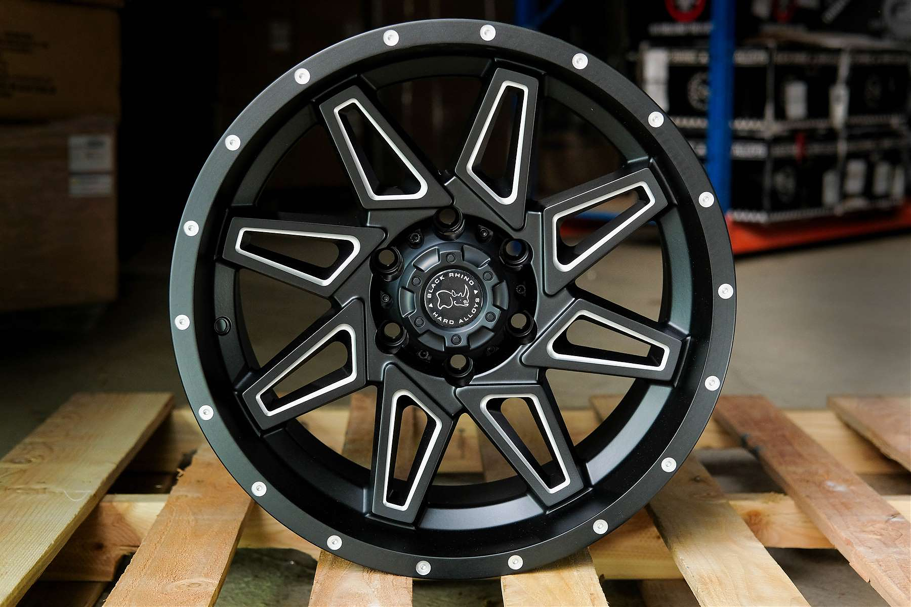 ДИСК АВТОМОБИЛЬНЫЙ АЛЮМИНИЕВЫЙ ЛИТОЙ Black Rhino 212 Реплика 18х9 ET-0 6X139.7 ЦО-110.1