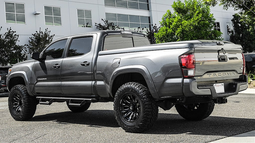 ДИСК АВТОМОБИЛЬНЫЙ АЛЮМИНИЕВЫЙ ЛИТОЙ FUEL Model D673 (Реплика) R20х10 ET-0 6X139.7 ЦО-110,1