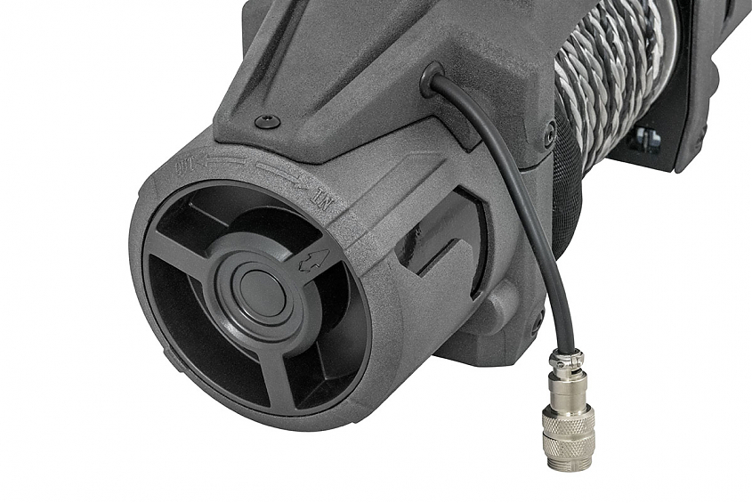 Лебёдка автомобильная электрическая 12V Runva 6000 lbs 2722 кг (синтетический трос)