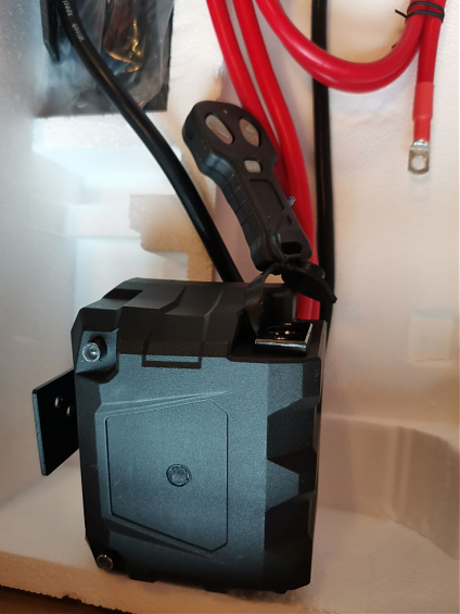 Лебедка MASTER WINCH A-серии 12000 12v (тяговое усилие до 5443 кг) с cинтетическим тросом