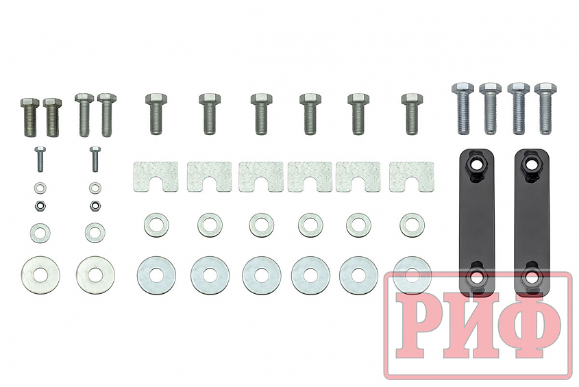 Бампер силовой задний РИФ для Toyota Land Cruiser 76 2007+ с квадратом под фаркоп и фонарями