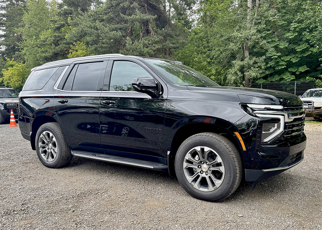 CHEVROLET ТАНОЕ LT Черный, рестайлинг 2025