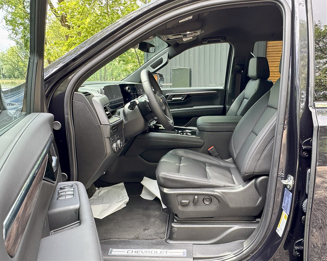 CHEVROLET ТАНОЕ LT Серый, рестайлинг 2025